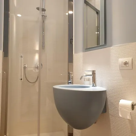 Cosmopolitan-bari 3*